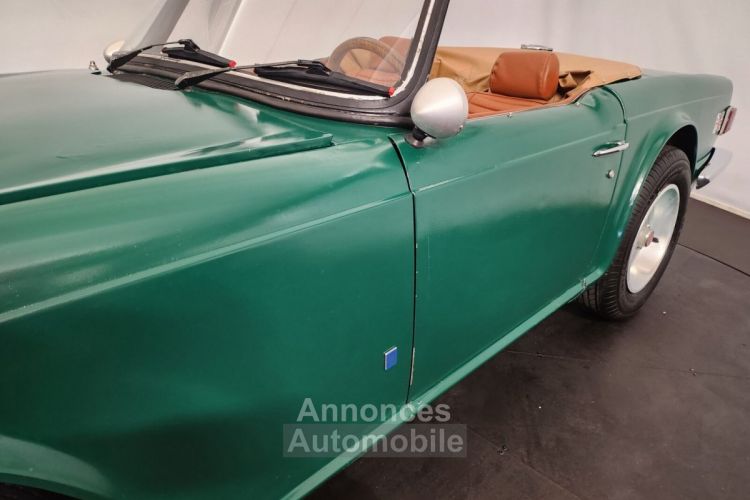 Triumph TR6 - <small></small> 11.750 € <small>TTC</small> - #61