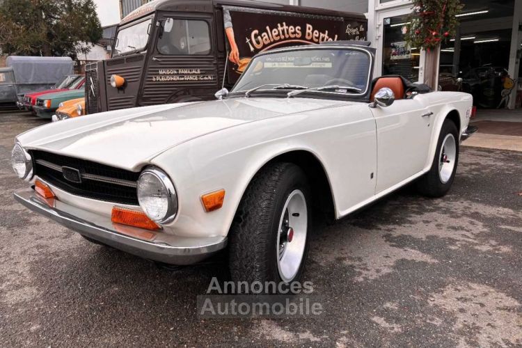 Triumph TR6 2.5 125CH - <small></small> 35.500 € <small>TTC</small> - #2