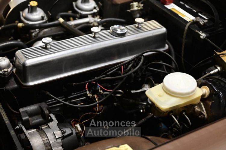 Triumph TR6 capote et hard top - <small></small> 33.900 € <small>TTC</small> - #8