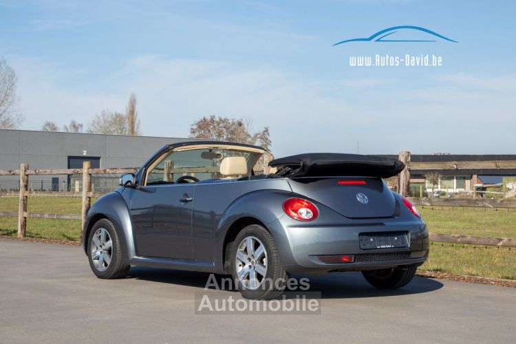 Volkswagen Beetle New Cabrio 2.0i Tiptronic - 1STE EIGENAAR - LEDER - AIRCO - PARKEERSENSOREN - <small></small> 4.999 € <small>TTC</small> - #2