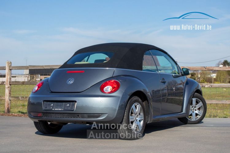 Volkswagen Beetle New Cabrio 2.0i Tiptronic - 1STE EIGENAAR - LEDER - AIRCO - PARKEERSENSOREN - <small></small> 4.999 € <small>TTC</small> - #4