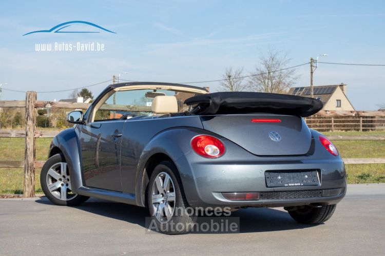 Volkswagen Beetle New Cabrio 2.0i Tiptronic - 1STE EIGENAAR - LEDER - AIRCO - PARKEERSENSOREN - <small></small> 4.999 € <small>TTC</small> - #43