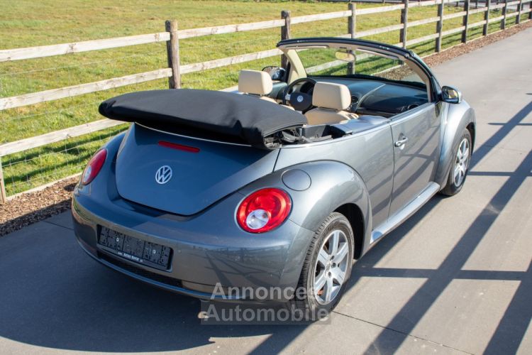 Volkswagen Beetle New Cabrio 2.0i Tiptronic - 1STE EIGENAAR - LEDER - AIRCO - PARKEERSENSOREN - <small></small> 4.999 € <small>TTC</small> - #45