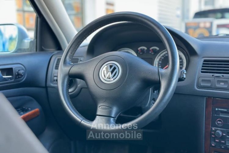 Volkswagen Bora BREAK V5 2.3l 170ch CARAT 2ème main 42 800km - <small></small> 6.490 € <small>TTC</small> - #16