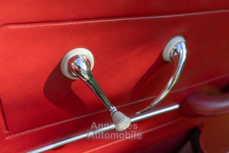 Volkswagen Coccinelle Karmann Cabriolet - <small></small> 29.990 € <small>TTC</small> - #38