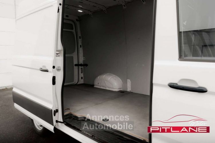 Volkswagen Crafter 2.0 TDi L3H2 ATTELAGE CAMERA CARPLAY GARANTI - <small></small> 29.990 € <small>TTC</small> - #17