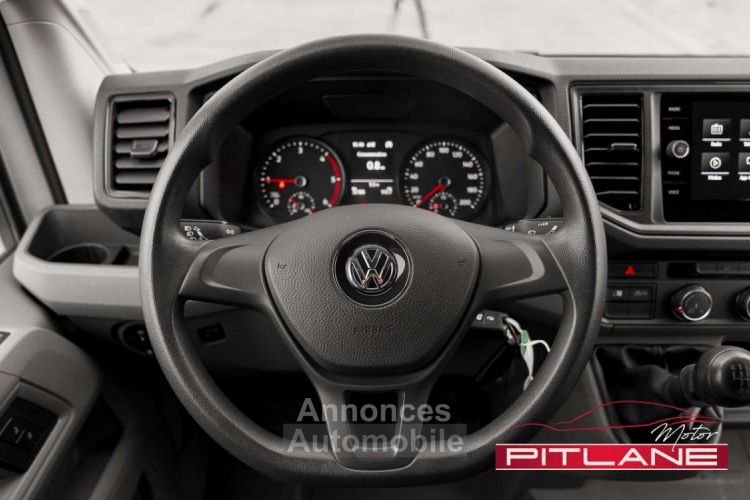 Volkswagen Crafter 2.0 TDi L3H3 UTILI. 3 PLACES ATTELAGE CARPLAY - <small></small> 31.990 € <small>TTC</small> - #16