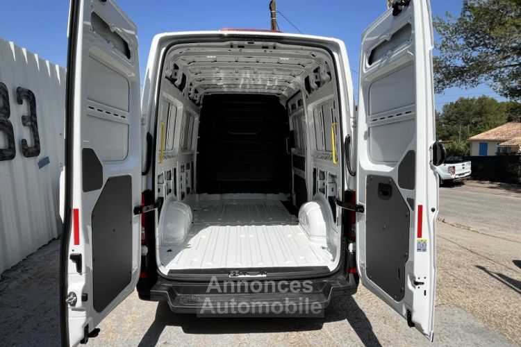 Volkswagen Crafter 30 L3H3 2.0 TDI - 140 2017 FOURGON Van 30 L3H3 Business - <small></small> 39.990 € <small></small> - #7