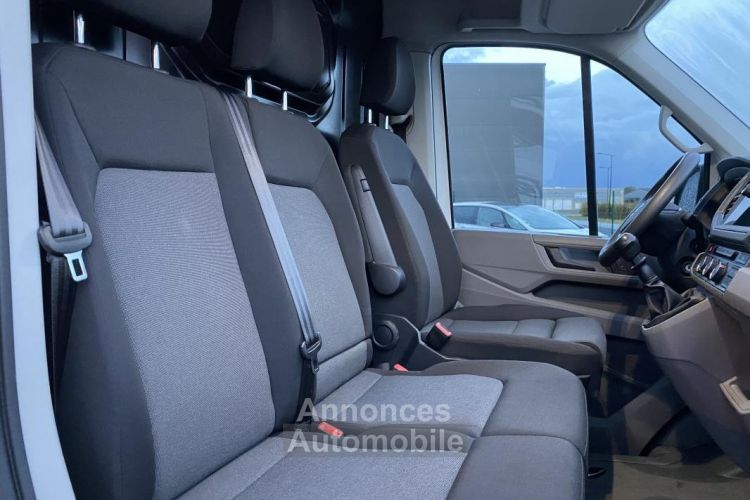 Volkswagen Crafter 30 L3H3 2.0 TDI 140 CH CAMERA / GPS ANDROID AUTO BUSINESS PLUS - <small></small> 23.325 € <small>TTC</small> - #5