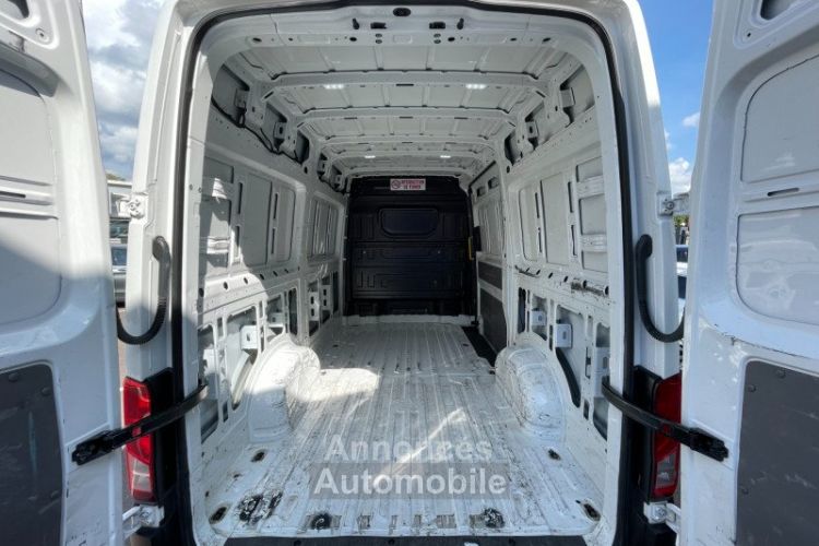 Volkswagen Crafter FG 30 L3H3 2.0 TDI 102CH TRACTION - <small></small> 19.970 € <small>TTC</small> - #14