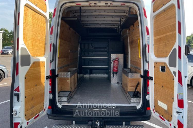 Volkswagen Crafter FG 30 L3H3 2.0 TDI 140CH BUSINESS LINE PLUS TRACTION - <small></small> 25.970 € <small>TTC</small> - #14