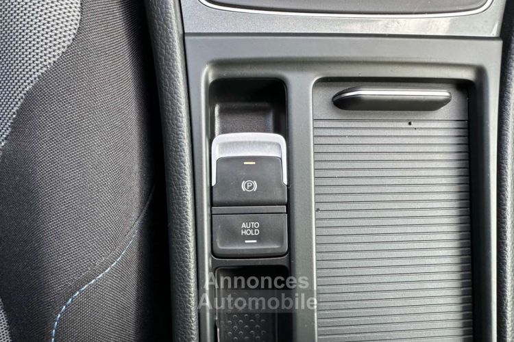 Volkswagen e-Golf Comfortline BTE-AUTO-XENON-GPS-CAMERA-FRONT ASSIST - <small></small> 10.990 € <small>TTC</small> - #18