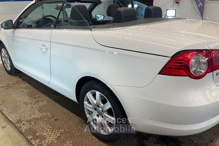 Volkswagen EOS Cabriolet 1.4 TSI 122 CV / 2E MAIN / CRIT'AIR 1 / SIEGES CHAUFFANTS / TOIT PANO - <small></small> 9.990 € <small>TTC</small> - #4