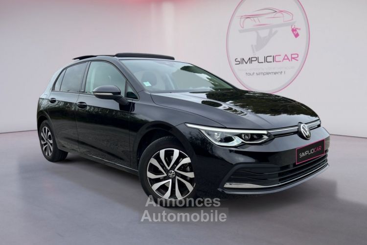 Volkswagen Golf 1.0 TSI 110 BVM6 ACTIVE / SUIVI / TOIT OUVRANT / CAMERA RECUL/KEYLESS-CHARGEUR INDUCTION - <small></small> 21.990 € <small>TTC</small> - #1