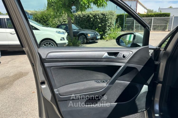 Volkswagen Golf 1.0TSI 110 DSG7 Confortline - CAM - GARANTIE - CARPLAY - <small></small> 13.890 € <small>TTC</small> - #23