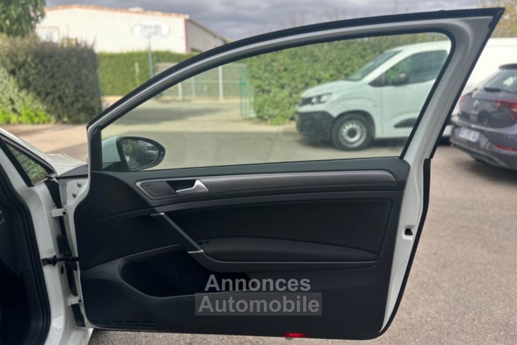 Volkswagen Golf 1.6 TDI 115 Confortline - CLIM AUTO - CARPLAY - RÉGULATEUR ADAPTATIF - <small></small> 11.990 € <small>TTC</small> - #21