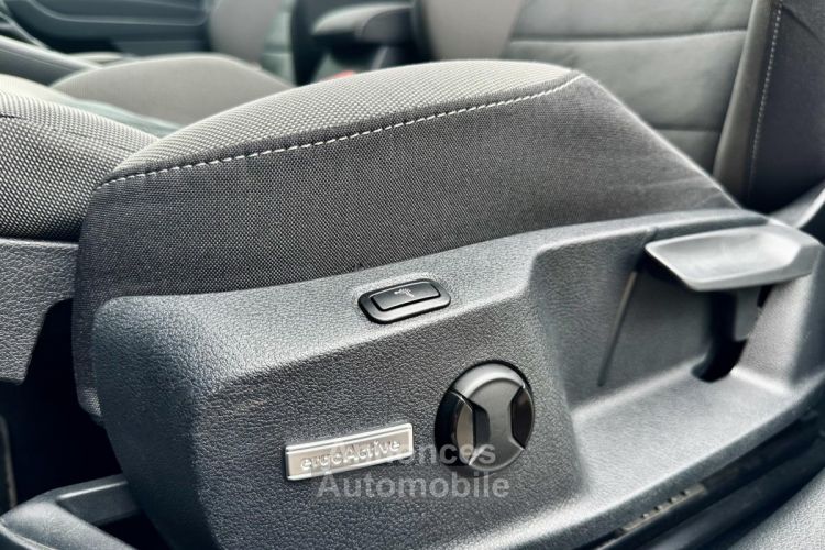 Volkswagen Golf 2.0 TDI 150 DSG Carat R-Line / Toit ouv Virtual cockpit ACC CarPlay Gtie 1an - <small></small> 23.990 € <small>TTC</small> - #11