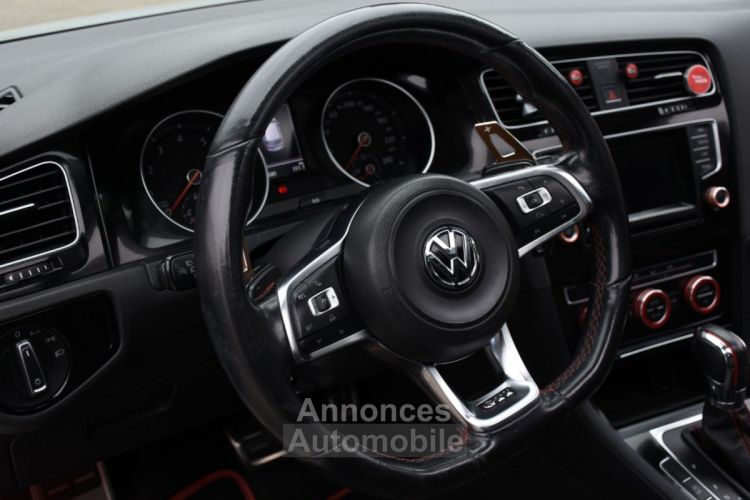 Volkswagen Golf 2.0 TSI 220 BlueMotion Technology DSG6 GTI - <small></small> 14.980 € <small>TTC</small> - #12