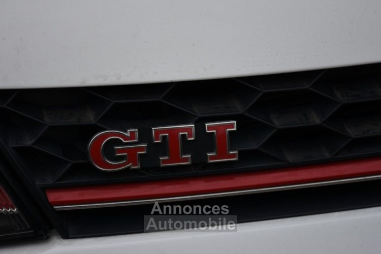 Volkswagen Golf 2.0 TSI 220 BlueMotion Technology DSG6 GTI - <small></small> 14.980 € <small>TTC</small> - #35