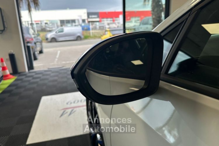 Volkswagen Golf 2.0 TSI R 20 ans édition spécial Offre de LOA/Crédit ballon 634 Euros /Mois TTC - <small></small> 61.900 € <small>TTC</small> - #25