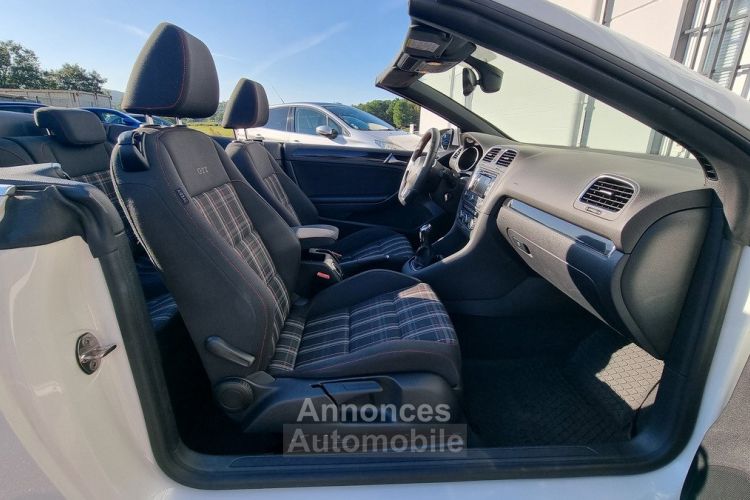 Volkswagen Golf 6 CAB GTI 2.0 TSI 210 CV / 2E MAIN / SUIVI COMPLET / 2013 / BVM6 / GTIE 12 MOIS - <small></small> 17.490 € <small>TTC</small> - #17