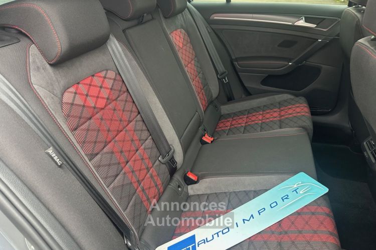 Volkswagen Golf 7 GTI DSG 290 TCR EN VERSION V-MAX avec toit pano et ligne AKRAPOVIC - <small></small> 33.490 € <small>TTC</small> - #15