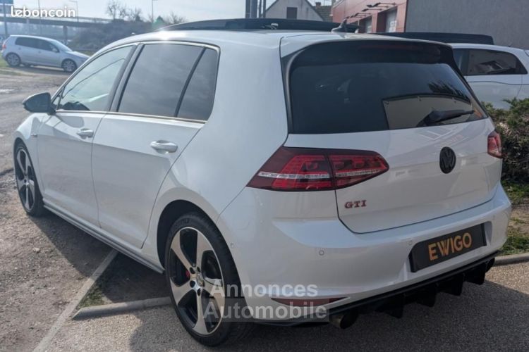 Volkswagen Golf 7 GTI PERFORMANCE 230 TOIT OUVRANT-DYNAUDIO - <small></small> 20.490 € <small>TTC</small> - #3