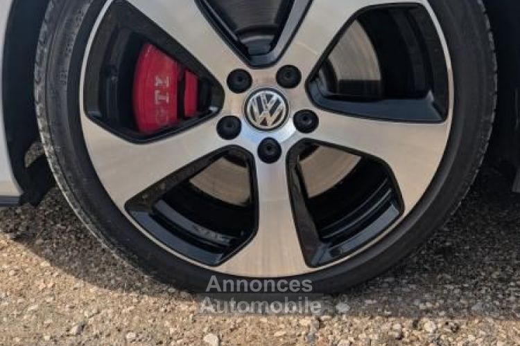 Volkswagen Golf 7 GTI PERFORMANCE 230 TOIT OUVRANT-DYNAUDIO - <small></small> 20.490 € <small>TTC</small> - #9