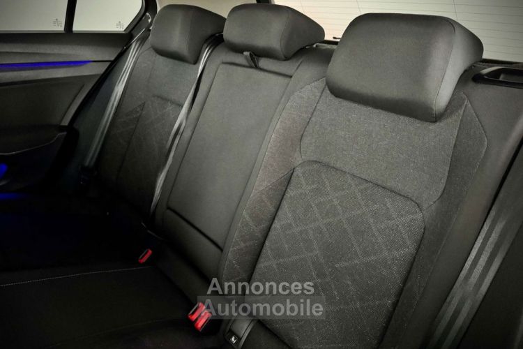 Volkswagen Golf 8 1.0 TSI DSG7 VIRT.COCKPIT CARPLAY CAMERA TVA ETC - <small></small> 20.990 € <small>TTC</small> - #16