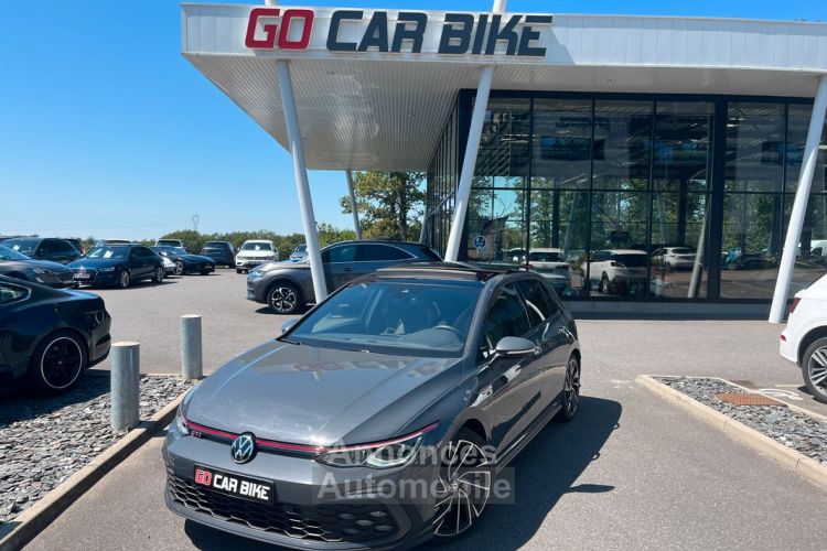 Volkswagen Golf 8 GTI 245 ch DSG7 Garantie 6 ans Toit Ouvrant Carplay Camera Keyless ACC Attelage 19P 409-mois - <small></small> 31.989 € <small>TTC</small> - #1