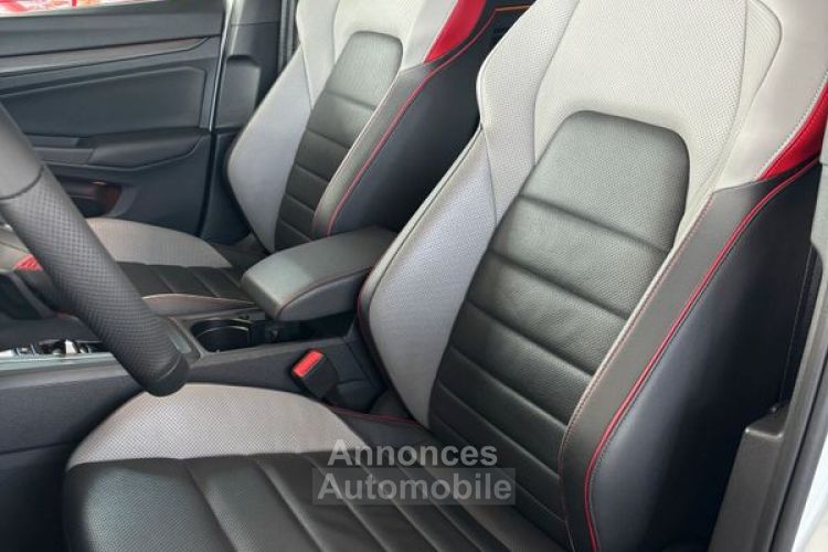 Volkswagen Golf 8 GTI Clubsport Edition 45 300 ch Toit Ouvrant Akrapovic DCC Harman Kardon LED ACC Cuir Camera affichage tête haute 19P Garantie 6 ans 549-mois - <small></small> 41.977 € <small>TTC</small> - #4