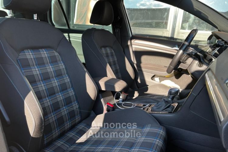 Volkswagen Golf GTE 204 CV BVA HYBRIDE RECHARGEABLE + APPLE CARPLAY CAMERA DE RECUL - <small></small> 18.990 € <small>TTC</small> - #14