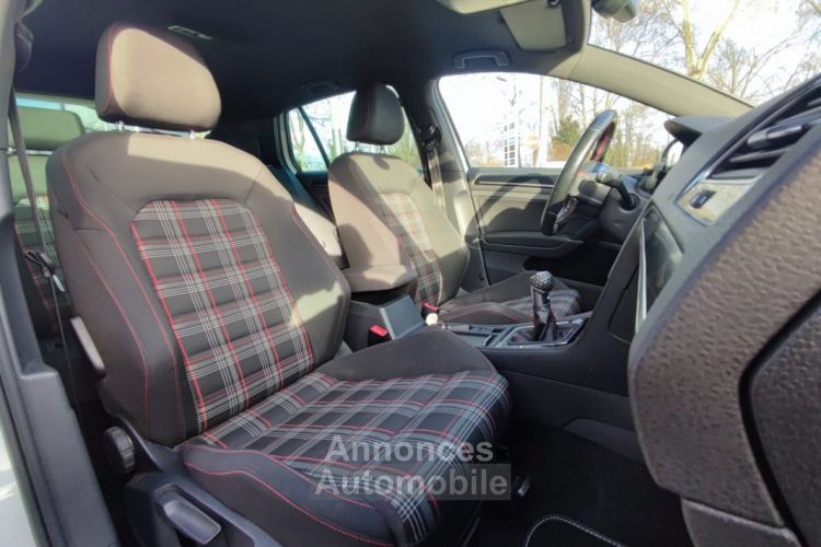 Volkswagen Golf GTI 2.0 TSI 220ch BlueMotion (Régulateur, Bluetooth, Sièges Chauffants) - <small></small> 16.990 € <small>TTC</small> - #11