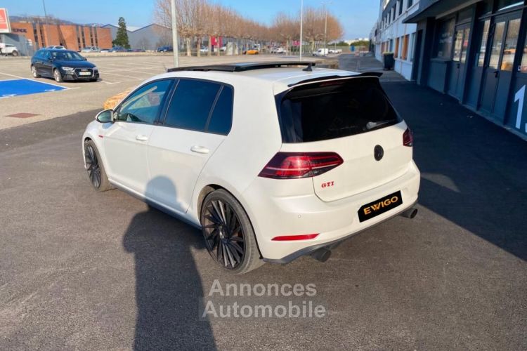 Volkswagen Golf GTI 230CH TOIT OUVRANT - <small></small> 21.990 € <small>TTC</small> - #3