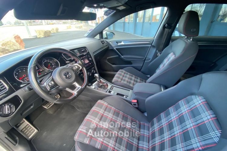 Volkswagen Golf GTI 230CH TOIT OUVRANT - <small></small> 21.990 € <small>TTC</small> - #9