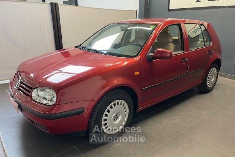 Volkswagen Golf IV 1.9 TDi 90 CV 1ERE MAIN - <small></small> 6.990 € <small>TTC</small> - #2