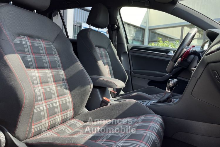 Volkswagen Golf VII 2.0 TSI 220 BlueMotion Technology GTI DSG6 5p - <small></small> 15.990 € <small>TTC</small> - #17