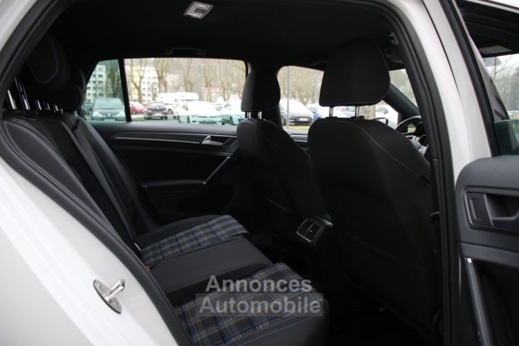 Volkswagen Golf VII GTE Facelift 1.4 TSI Hybrid 204 DSG6 (1ére main, Carplay, Caméra...) - <small></small> 22.990 € <small>TTC</small> - #22