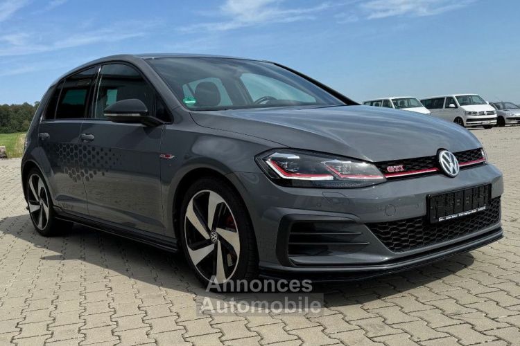 Volkswagen Golf VII GTI TCR / Garantie 12 Mois - <small></small> 28.490 € <small>TTC</small> - #1