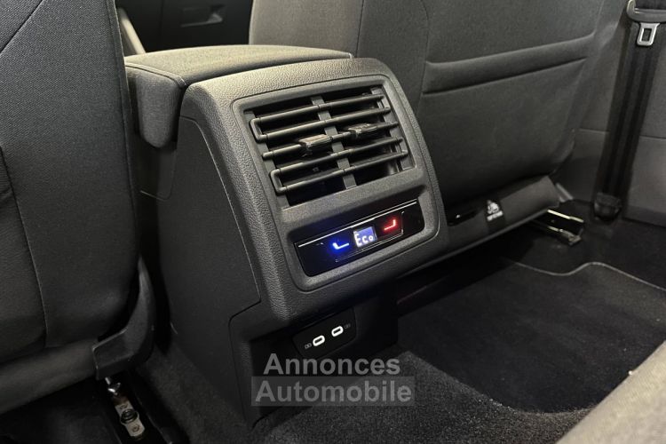 Volkswagen Golf VIII 1.4 eHybrid OPF 204ch Style 1st DSG6 / À PARTIE DE 422,82 € * - <small></small> 26.990 € <small>TTC</small> - #43