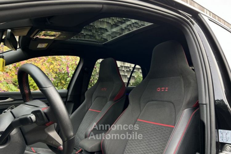 Volkswagen Golf VIII 2.0 TSI 300CH GTI CLUBSPORT 45 DSG7 / TOIT OUVRANT / CARPLAY / ÉCHAPEMENT AKRAPO - <small></small> 39.990 € <small>TTC</small> - #5