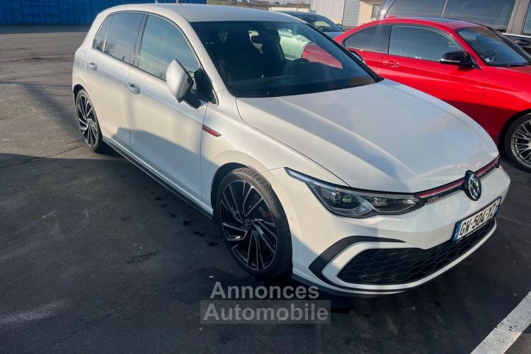 Volkswagen Golf VIII GTI 2.0 TSI DSG 245CH GPS-LED-VIRTUAL-HARMAN KARDON-JANTES 19-CAMERA-BLANC ORYX - <small></small> 31.790 € <small>TTC</small> - #1