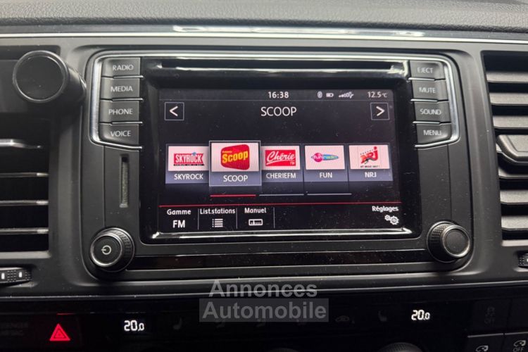 Volkswagen Multivan 2.0 TSI 204 DSG7 4Motion Business avec aménagement transport handicapé - <small></small> 45.990 € <small>TTC</small> - #30