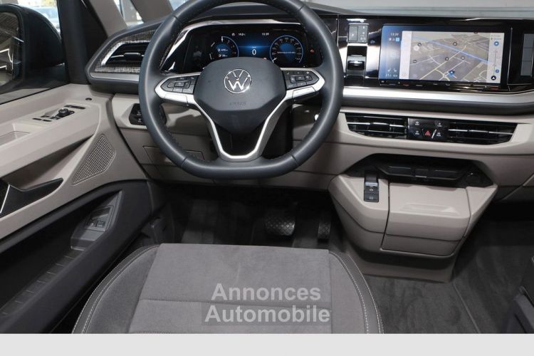 Volkswagen Multivan T7 eHybrid / 7P / Toit pano / Attelage / Harman Kardon / Garantie 12 mois - <small></small> 69.960 € <small></small> - #3