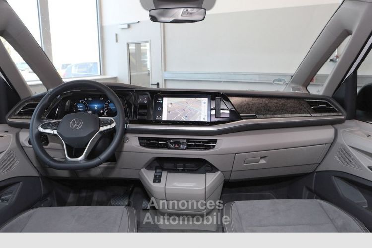 Volkswagen Multivan T7 eHybrid / 7P / Toit pano / Attelage / Harman Kardon / Garantie 12 mois - <small></small> 69.960 € <small></small> - #4