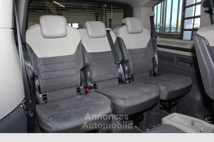 Volkswagen Multivan T7 eHybrid / 7P / Toit pano / Attelage / Harman Kardon / Garantie 12 mois - <small></small> 69.960 € <small></small> - #5