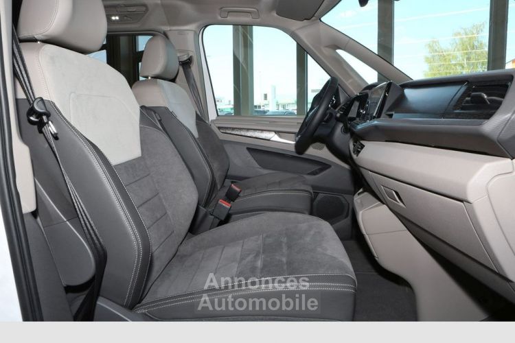 Volkswagen Multivan T7 eHybrid / 7P / Toit pano / Attelage / Harman Kardon / Garantie 12 mois - <small></small> 69.960 € <small></small> - #8