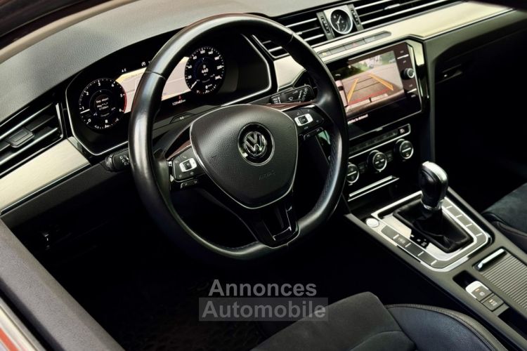 Volkswagen Passat 2.0 TDI 150 DSG Carat R-Line / Virtual Cockpit / Toit Ouv / Attelage / Pack Hiver / Garantie 1an - <small></small> 22.990 € <small>TTC</small> - #22