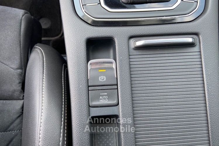 Volkswagen Passat SW VIII 2.0 TDI 150 DSG ELEGANCE Export GPS Caméra - <small></small> 25.950 € <small>TTC</small> - #19