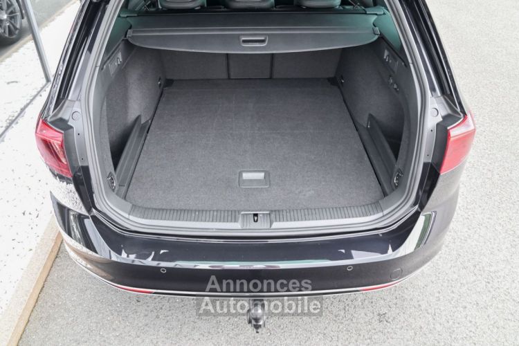 Volkswagen Passat Variant 2.0 TSI DSG 2x R-Line Matrix - <small></small> 37.890 € <small>TTC</small> - #9